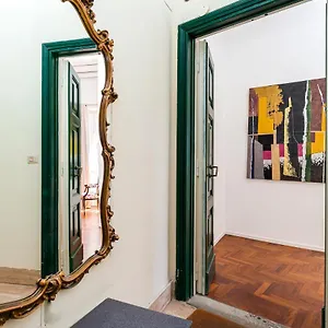 https://spanishsteps-luxury-apartment.it-romehotels.com